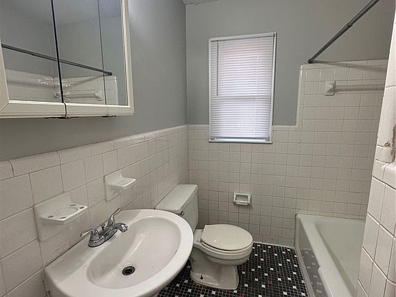 5th image of 1051 Rulnick St APT B