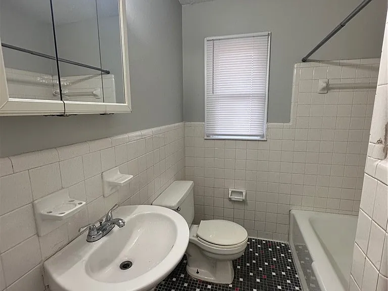 1053 Rulnick St #C — Photo 5