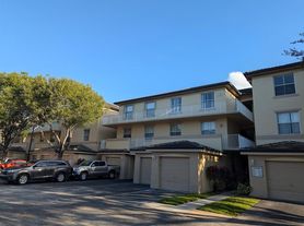 2100 Greenview Shores Blvd