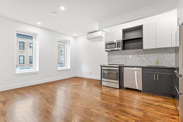 Rented by Reavis | media 1