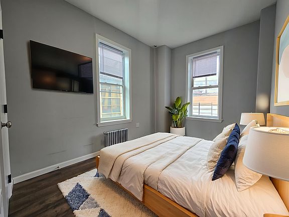 4th image of 195 30th St #1C