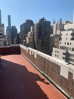 Rented by Stonehenge NYC LLC | media 13