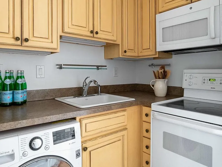 169 Warren Ave #2 — Photo 6