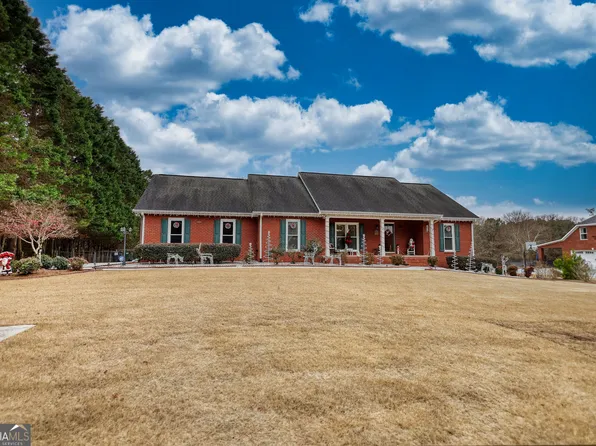 2822 Green Rd, Loganville, GA 30052