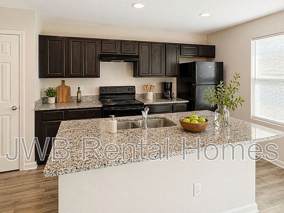 3rd image of 1339 Neva St