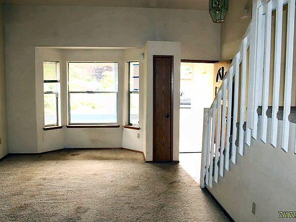 3rd image of 15921 86th Avenue Ct E