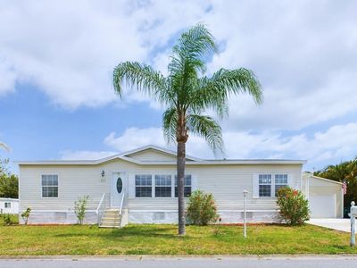 882 Laurel Cir, Barefoot Bay, FL, 32976