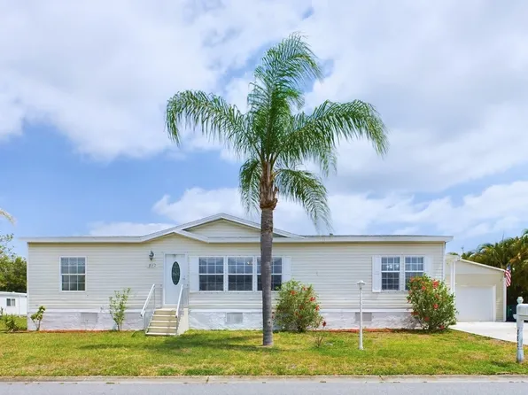 882 Laurel Cir, Barefoot Bay, FL 32976