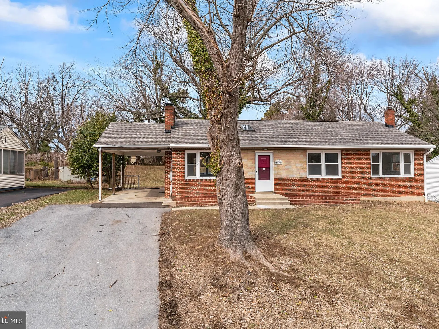 5 bed, 1288 sqft, $3,200 — Photo 3