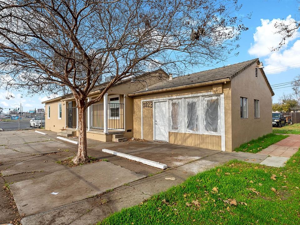 2nd image of 2223 Marconi Ave