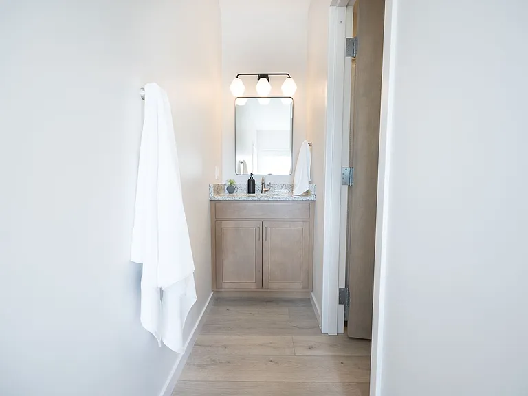 301 W Short St — Photo 16
