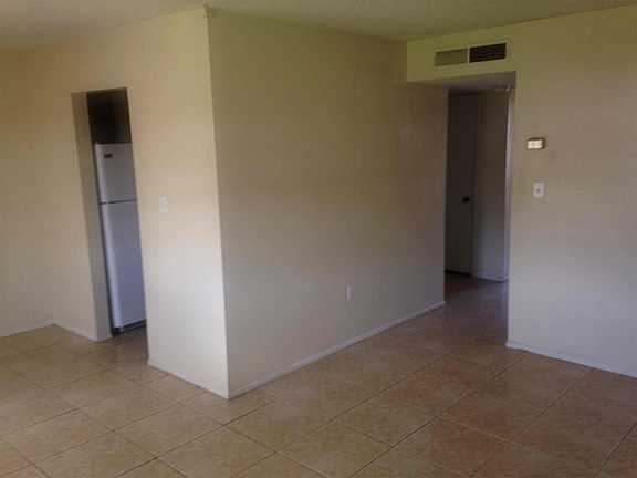 3rd image of 1460 Holden Ave APT C
