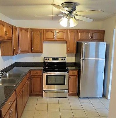 4th image of 200 Cove Way Unit 416