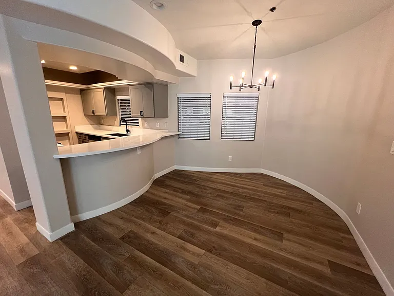 4623 Willis Ave — Photo 9