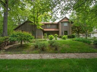 2438 Notting Hill Rd, Toledo, OH 43617