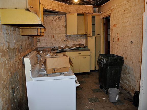 5th image of 15412 Park Ave