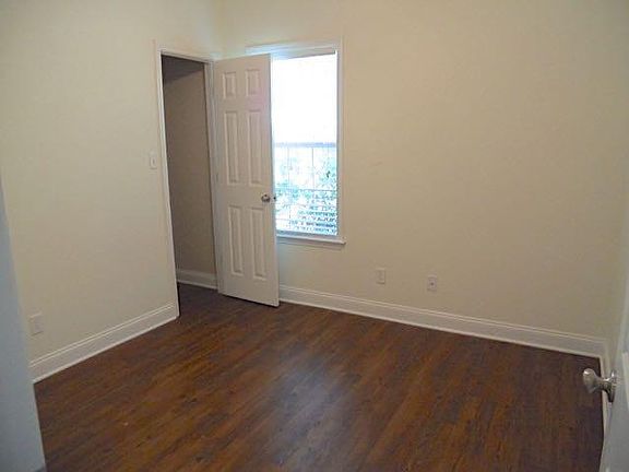 3rd image of 4112 Waterberry Cir