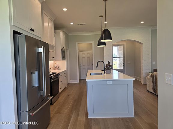 5th image of 235 Lizzy Ln