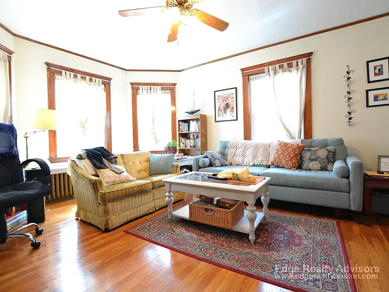 6 Oliva Rd — Photo 4