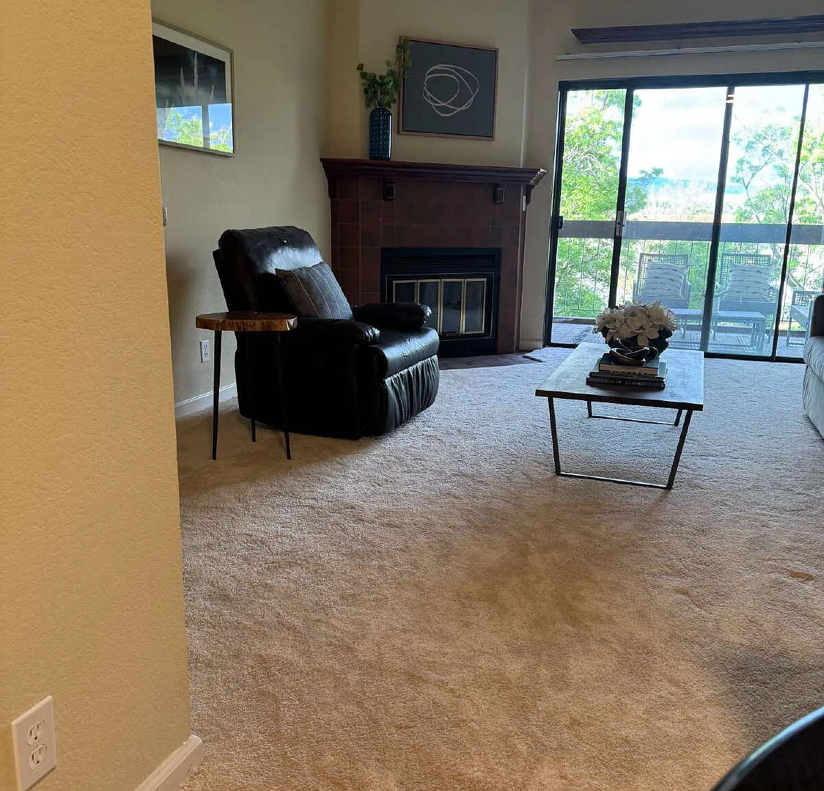 1 bed, 1.0 bath, 777 sqft, $2,500 — Photo 1