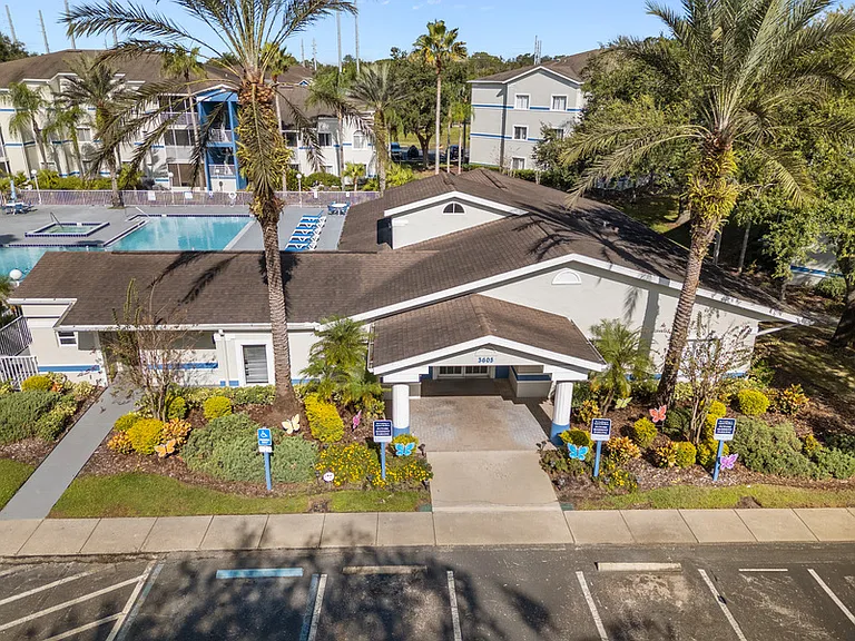 The Landings At Cypress Meadows — Photo 18