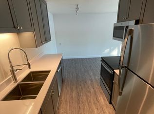 6532 16th Ave S #101, Minneapolis, MN 55423