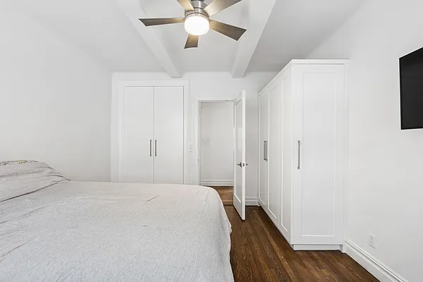 Bedroom, photo 2