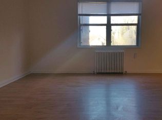 4105 51st St APT 301, Bladensburg, MD 20710