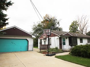 3231 W Cold Spring Rd, Greenfield, WI 53221