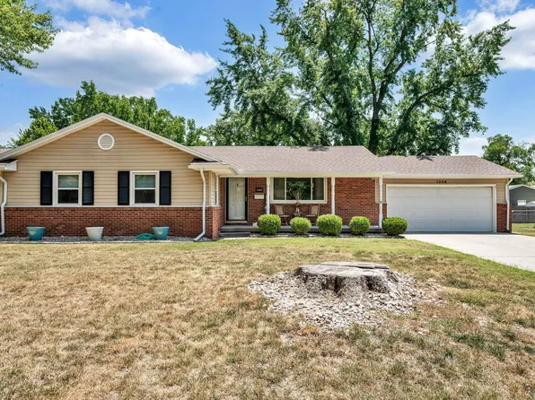 1226 N Wood Ave, Wichita, KS 67212