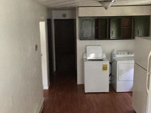 2nd image of 303 Williamsburg Dr