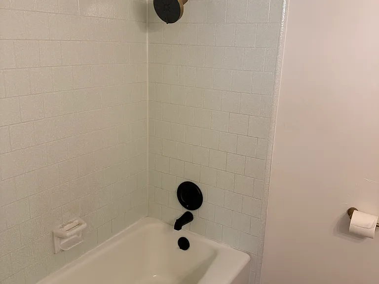 602 N B St — Photo 16