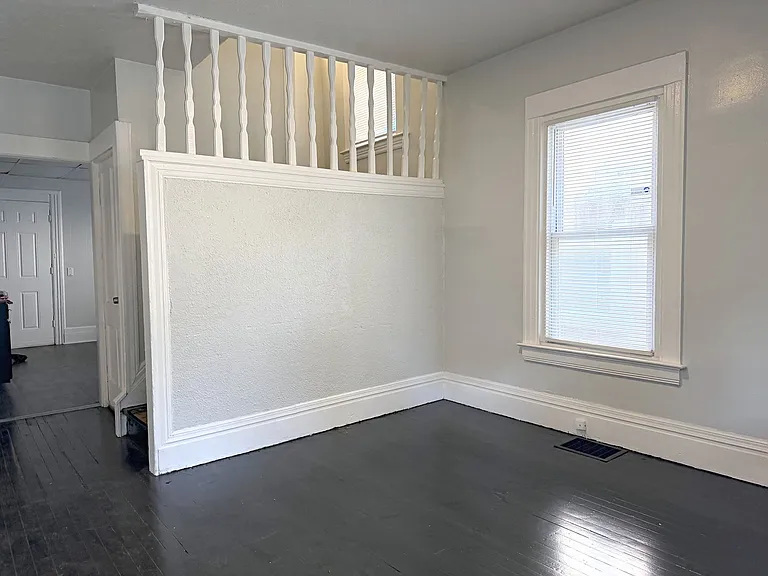 158 Mohawk St — Photo 2