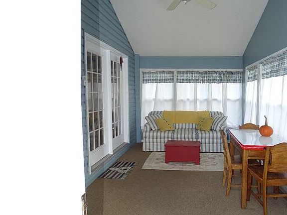 3rd image of 109 Elizabeth Ave