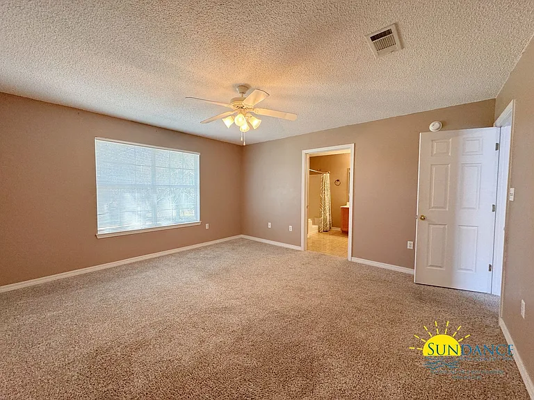 215 Twin Lakes Ln — Photo 14