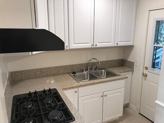 5th image of 3409 W Alameda Ave #B
