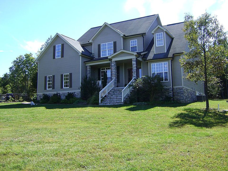 Lovely Custom Home on 2 acre