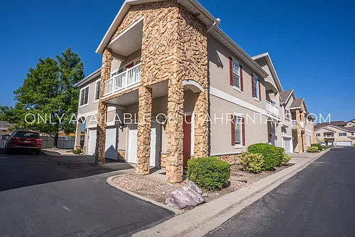 1052 Canyon Meadow Dr #3 Photo 1