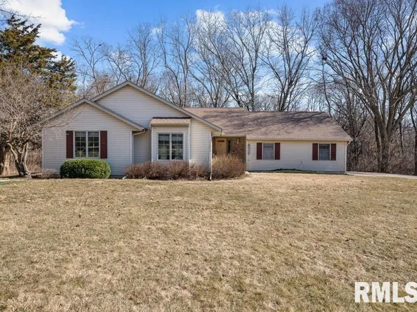 13053 82nd Ave, Blue Grass, IA 52726