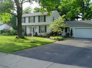 8237 Litchfield Dr, Mentor, OH 44060