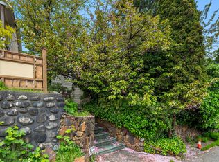 451 8th Ave E, New Westminster, BC V3L4K9