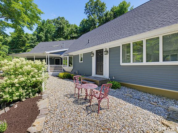 5th image of 75 Millstream Road
