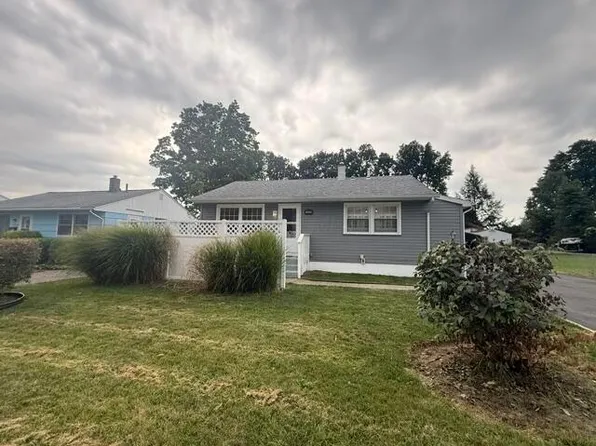 1153 Acton Rd, Columbus, OH 43224