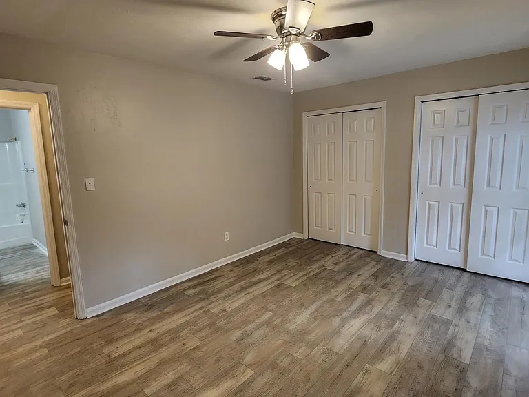 2479 Dundee Dr — Photo 13