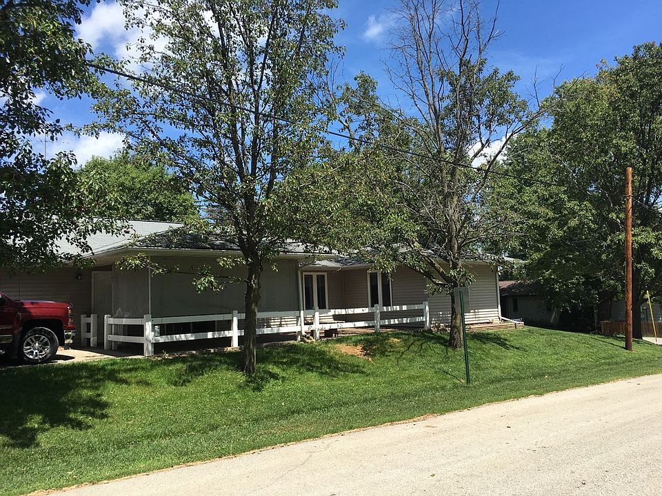1st image of 301 Summerhays St
