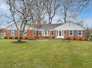 9319 N Thrush Ln, Bayside, WI 53217