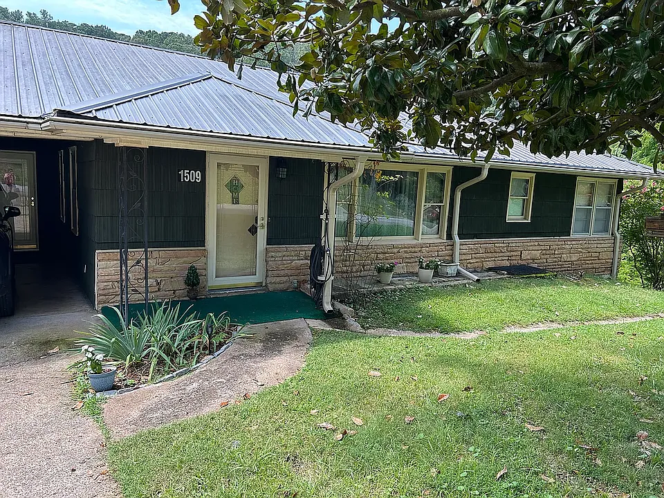 1509 Circle Dr
