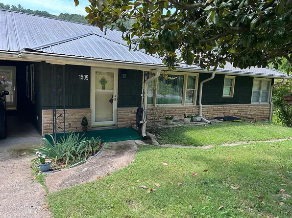 (undisclosed Address), Guntersville, AL 35976