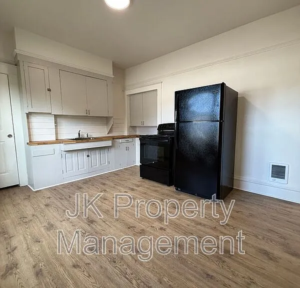 601 5th Ave S #3 — Photo 11