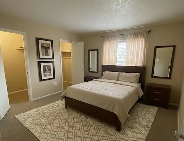 Oak Hollow Apartments — Photo 12